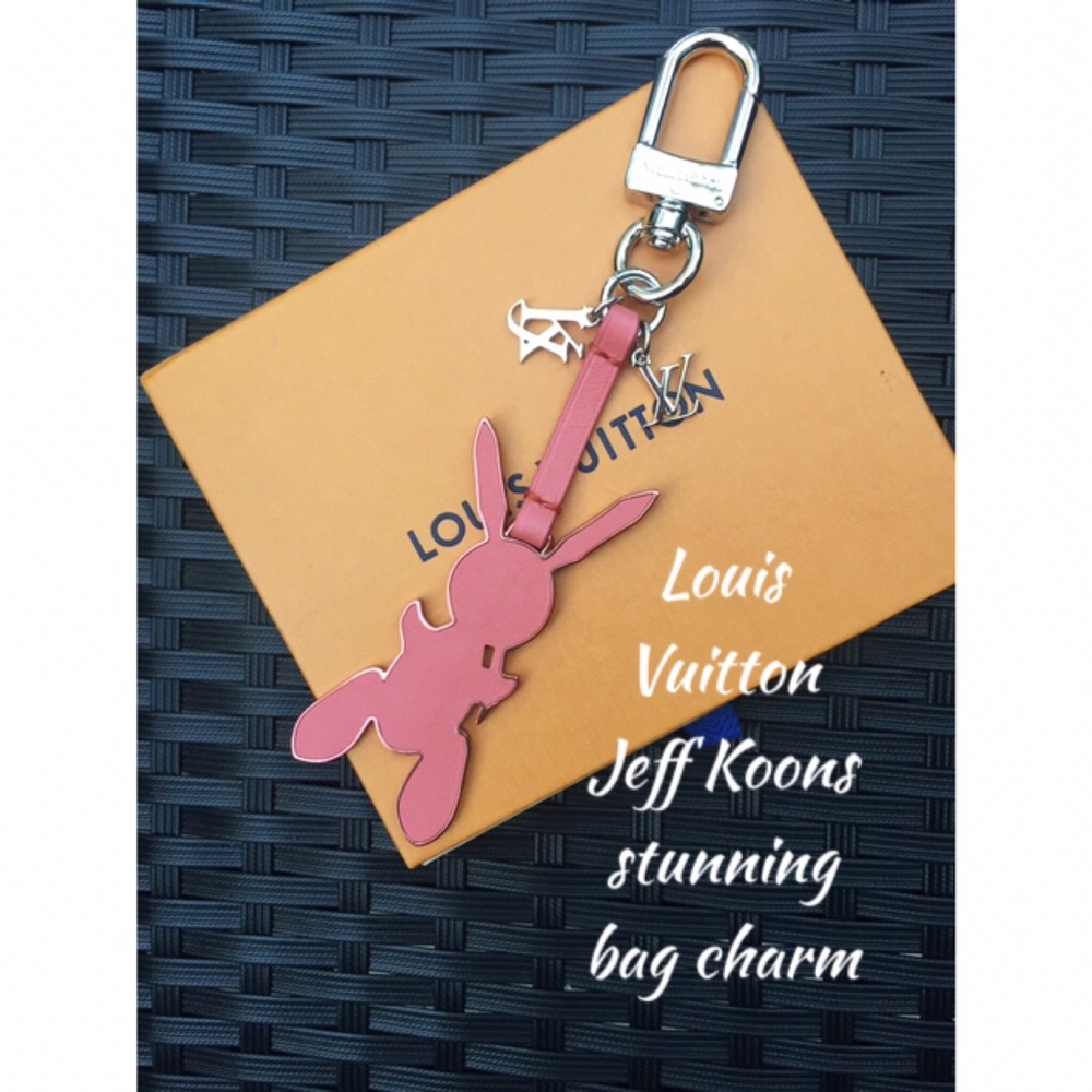 Louis Vuitton Jeff Koons Rabbit Charm